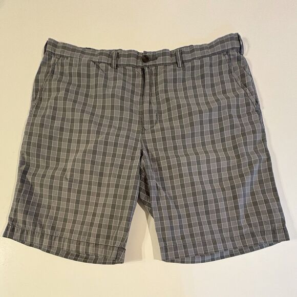 TOMMY HILFIGER Men's Gray Plaid Flat Front Chino Bermuda Shorts Size 40 - Picture 1 of 12
